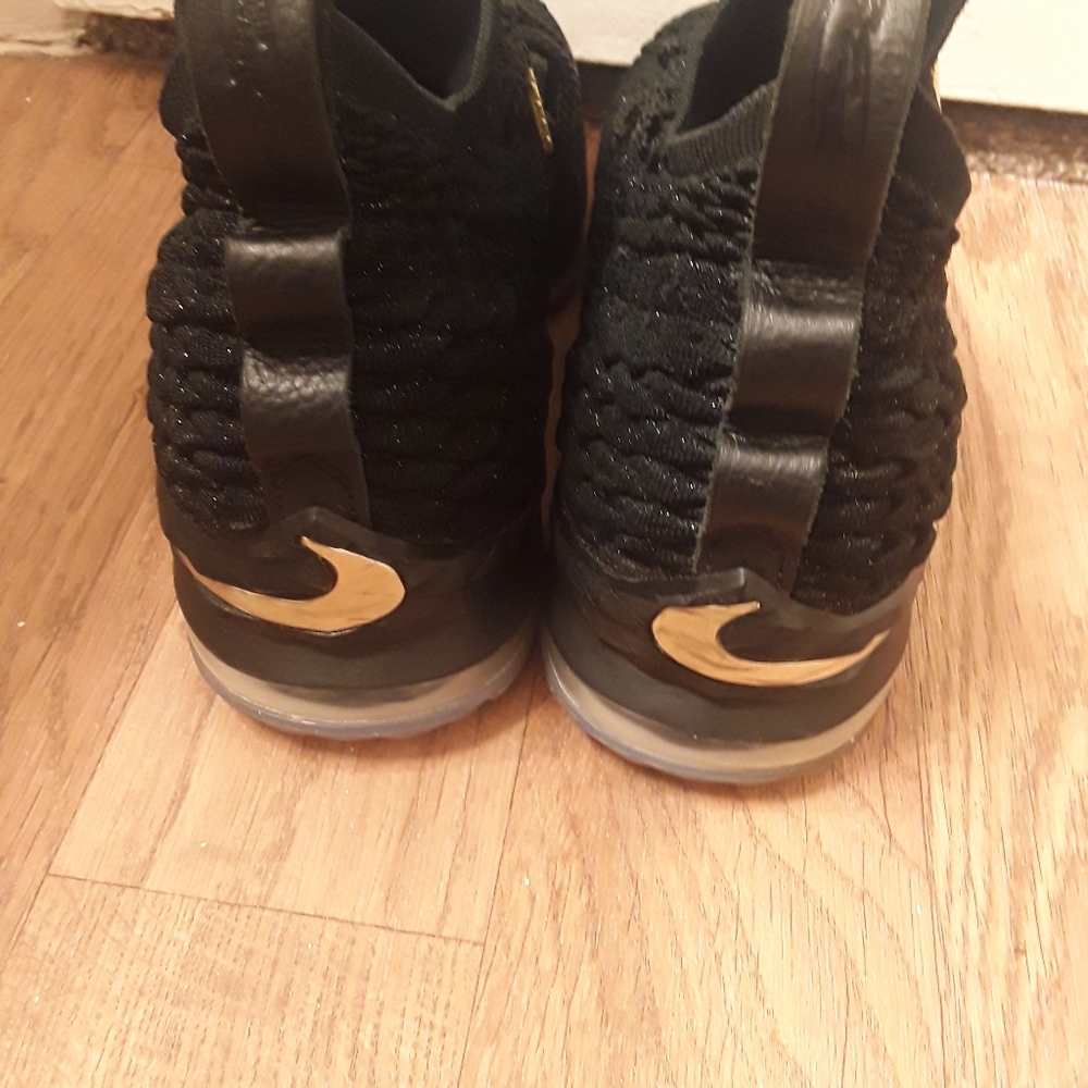 Nike Lebron - Picture 2 of 6